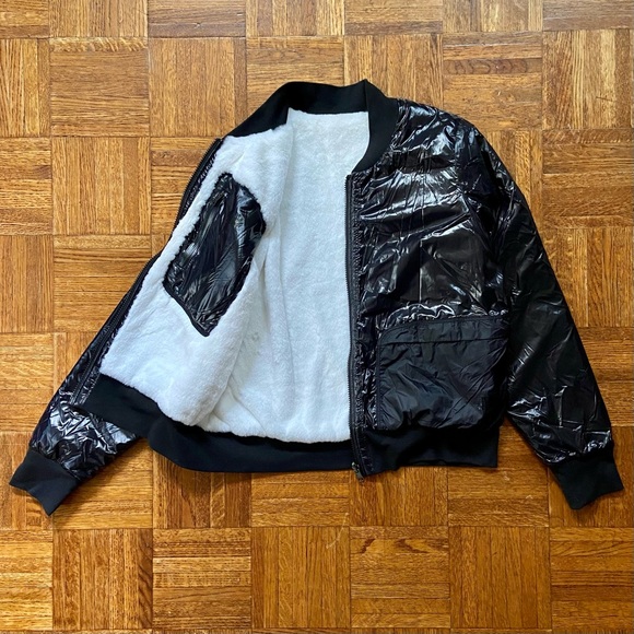 RARE NWOT The North Face reversible faux fur black & white bomber jacket - Picture 2 of 7